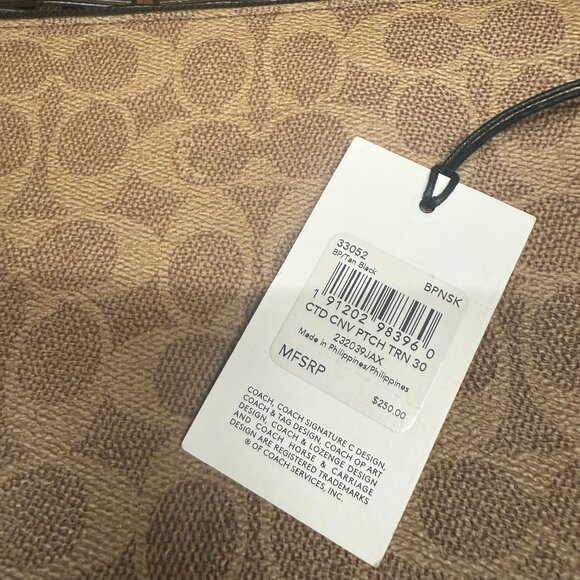 coach Disney X Coach Turnlock Wristlet 30 In Signature Patchwork 33052 - Picture 10 of 10